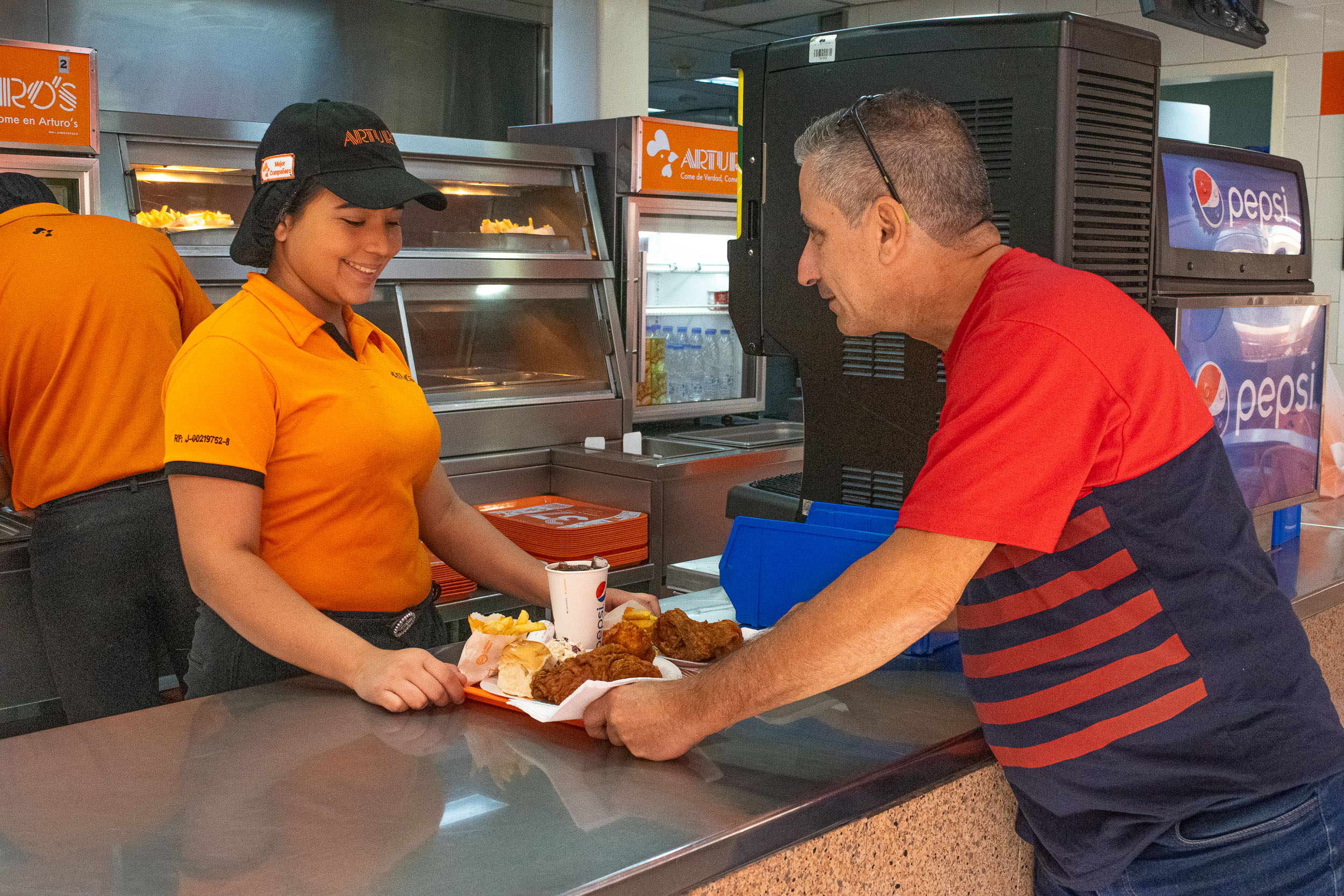 Arturo's Pollo Frito Restaurante Venezuela Entrevista
