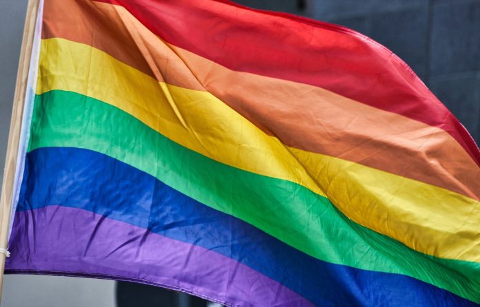 Moscú redadas contra grupos LGBT