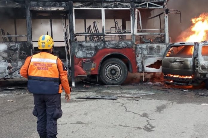 Heridos del accidente en la Gran Mariscal de Ayacucho están en tres hospitales