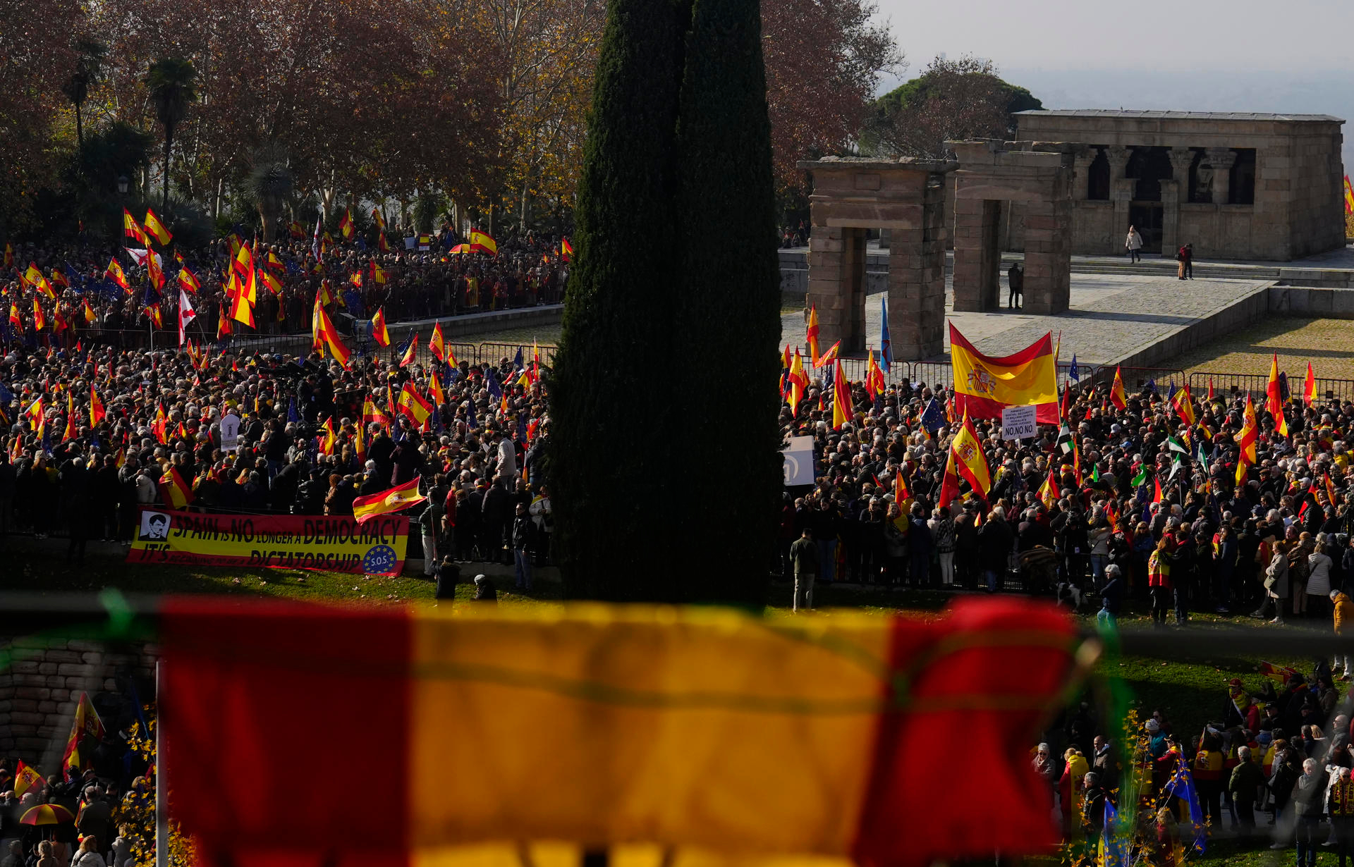 Miles de personas respaldan al PP en su acto contra la amnistía en Madrid