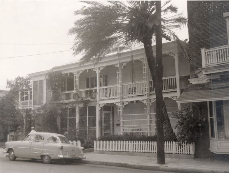 Cuando El Isleño encontró a Decker, este regresaba en su automóvil de comprar un pavo para la cena de Nochebuena, según testimonios locales. Centro de Historia de Los Cayos de Florida