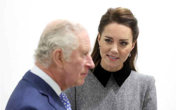 Carlos III y Kate Realeza británica