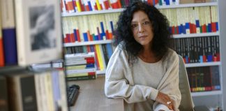 La escritora y periodista argentina Leila Guerriero, escribió 'La llamada', la historia de Silvia Labayru.
