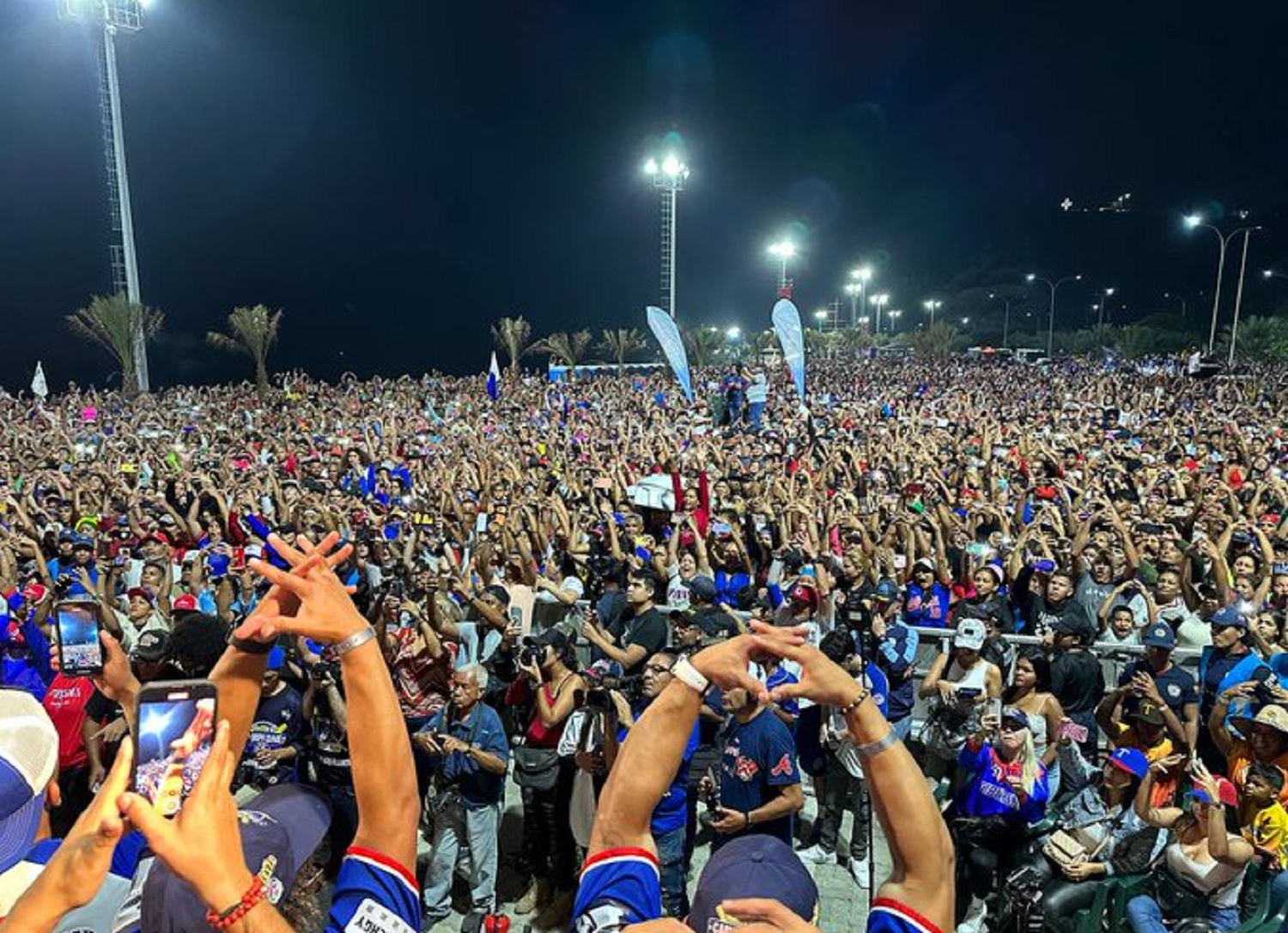 Emoción desbordada en La Guaira para celebrar el título de Tiburones