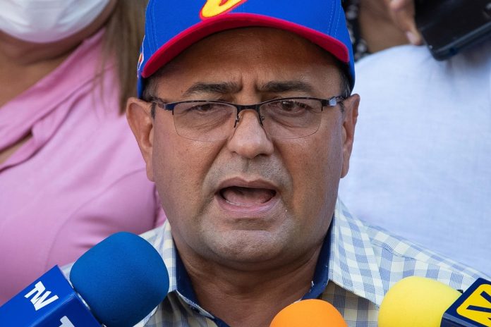 machado un de Gobernador Sergio Garrido exige el respeto de los derechos de Víctor Venegas