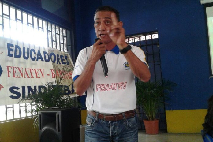 Docentes protestaron en Barinas para exigir la liberación del sindicalista Víctor Venegas