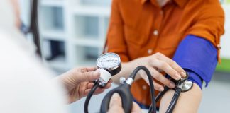 La presión arterial baja se manifiesta a través de diversos síntomas