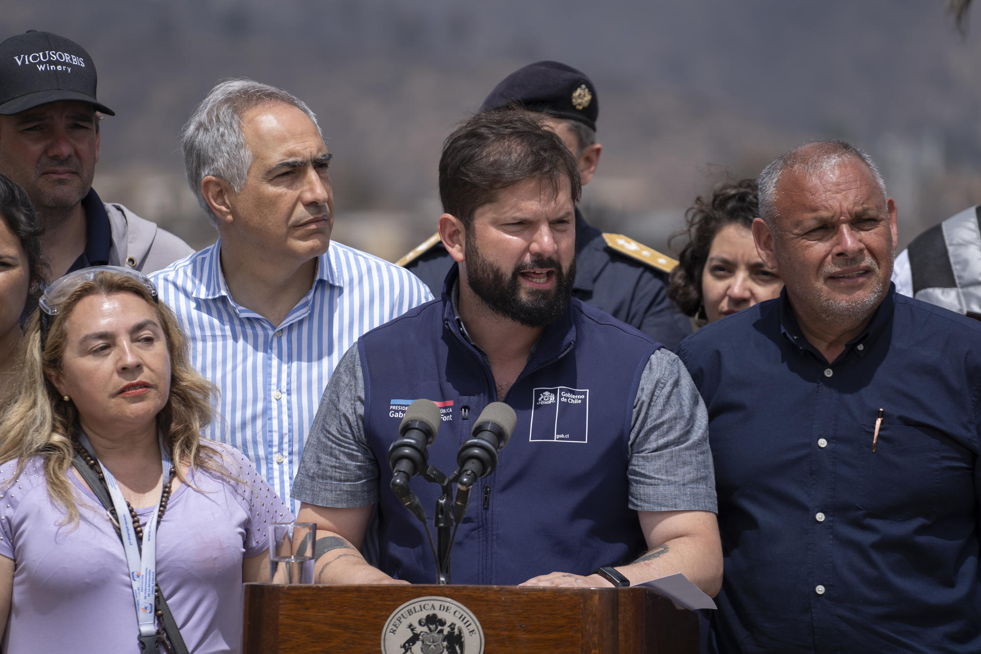 Gobierno chileno activa fondos para recuperación y entrega bonos a afectados por incendios