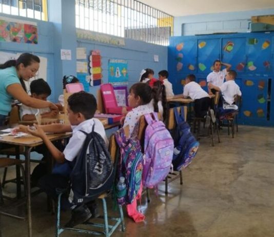 Coordinador internacional de Fe y Alegría elogia el compromiso de los docentes en Venezuela