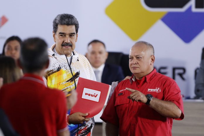 Diosdado Cabello Nicolás Maduro
