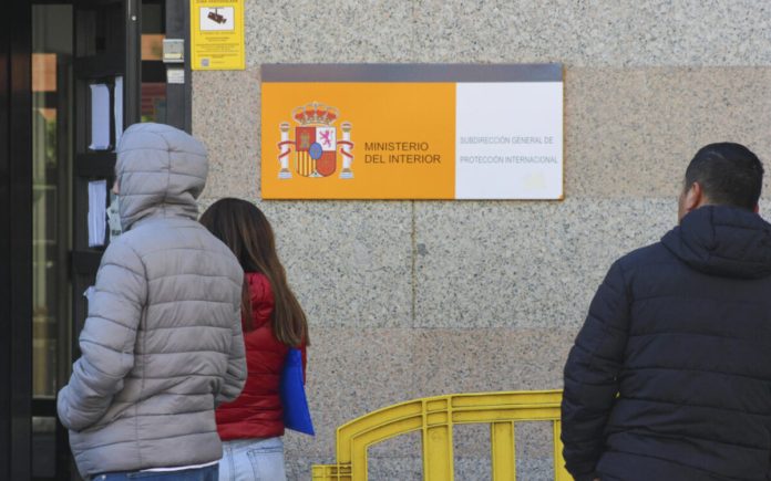El colapso del sistema de asilo español