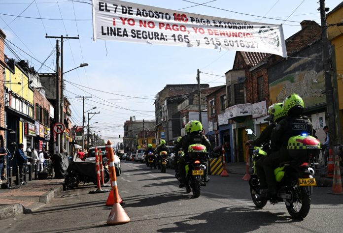 Escuadrones de autodefensa reviven en Bogotá ante la inseguridad