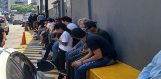 jóvenes denuncian dificultades para inscribirse en el RE en Caracas