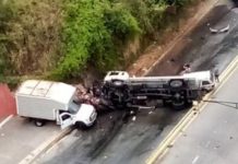Dos muertos en un accidente con una gandola en El Marqués