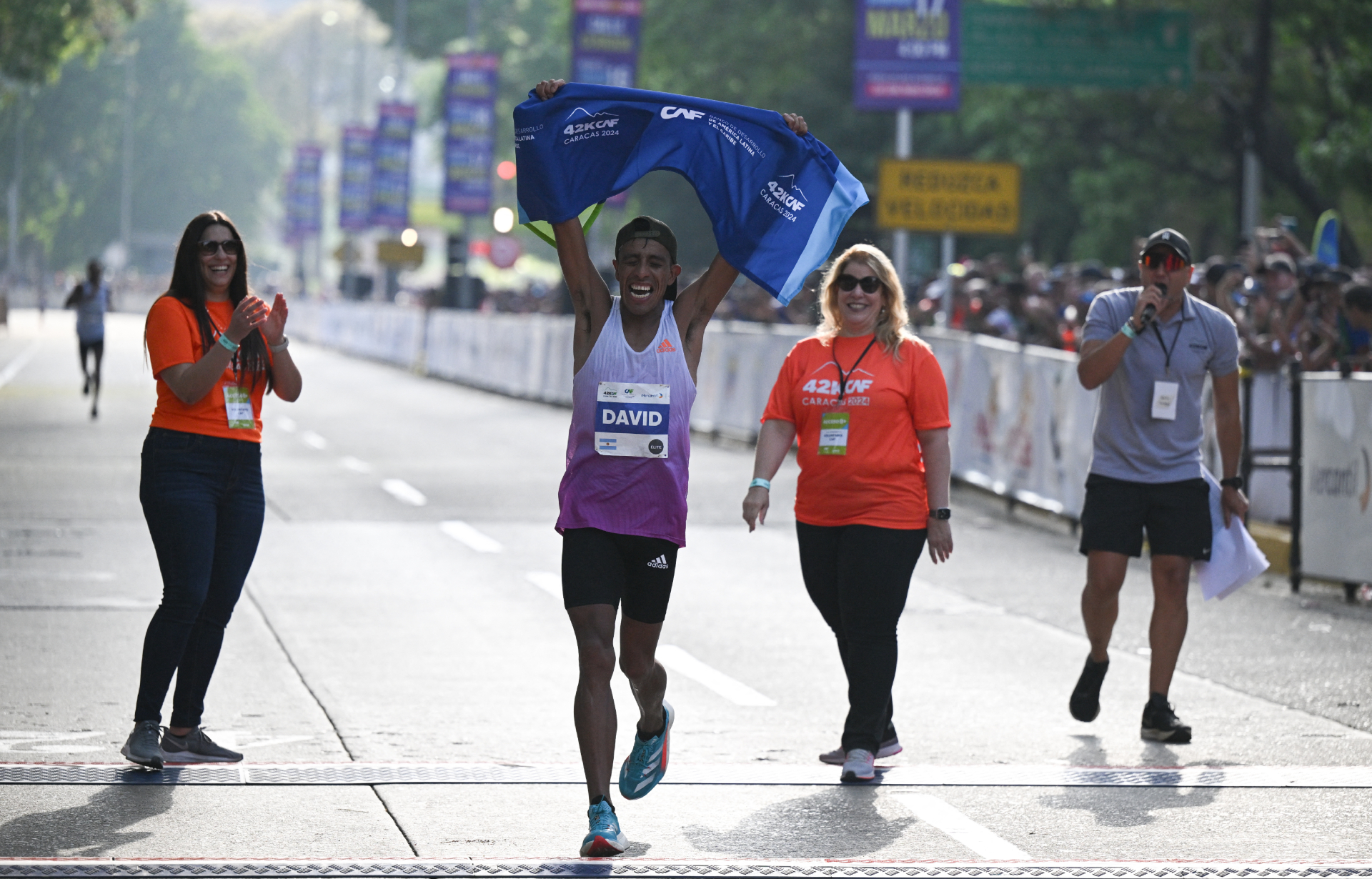 El argentino David Rodríguez y la colombiana Lina Pantoja ganaron Maratón CAF 2024