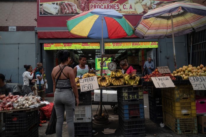 Alcaldía de Caracas cambió día de parada para los vendedores informales