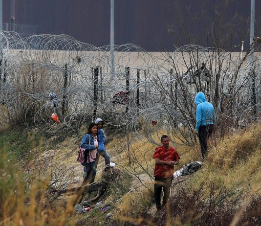 migrantes frontera México Texas