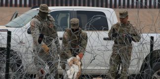 Procesan a dos hombres por trasladar a más de 200 migrantes a la frontera norte de México