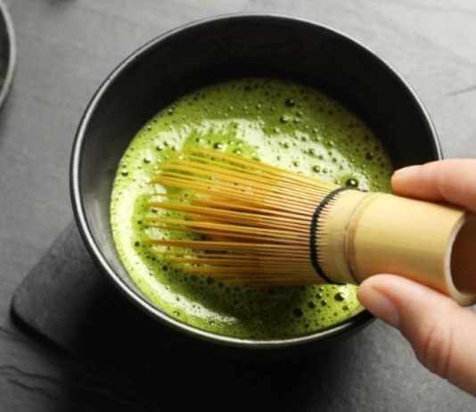 El súper té japonés que es 10 veces más potente y saludable que el té verde
