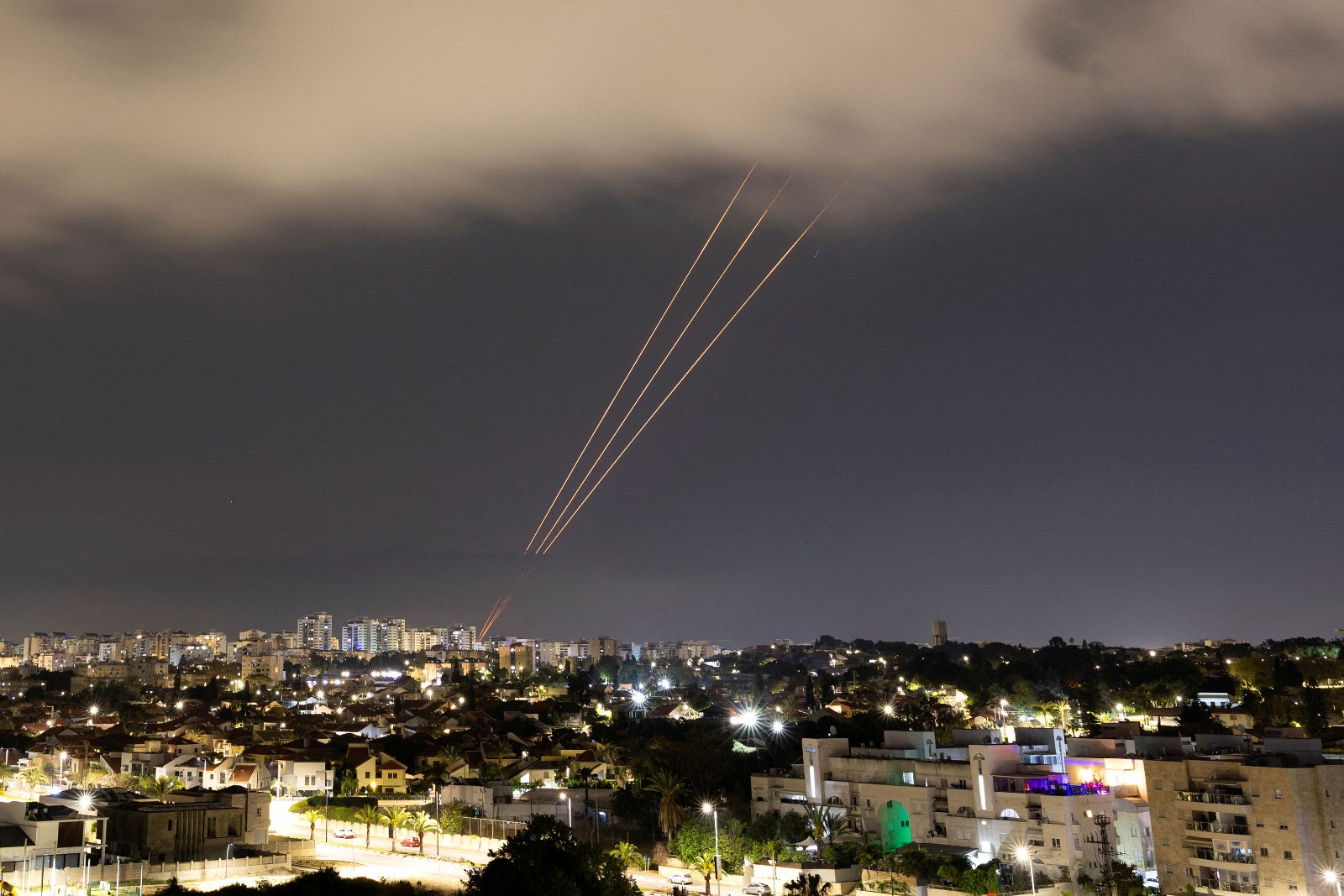 Alarma por riesgo de una explosión regional tras el ataque de Irán contra Israel