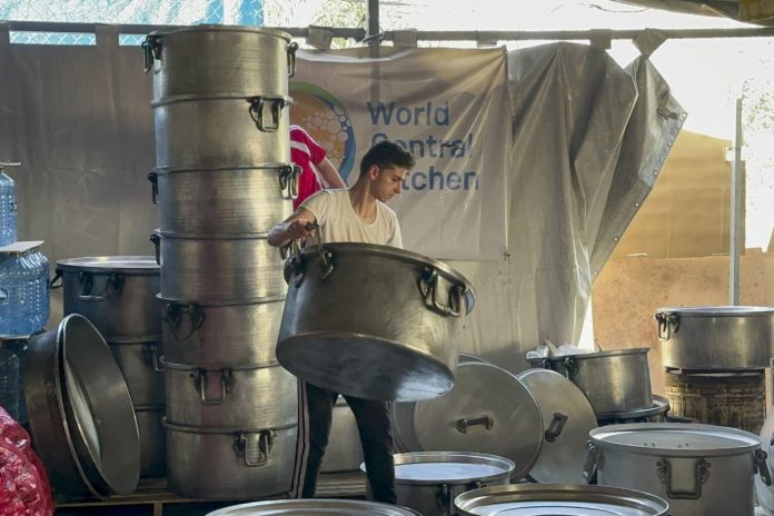 World Central Kitchen reanudó sus operaciones en Gaza tras atentado