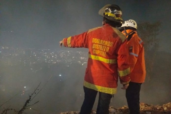 Posibilidad de deslaves por incendios en Caracas se incrementó
