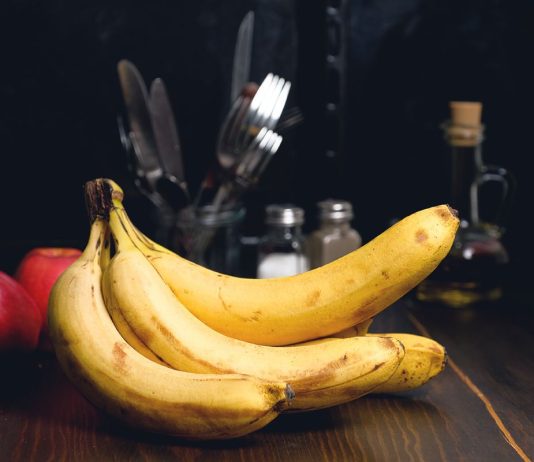 Por qué no debes comer plátano por la noche