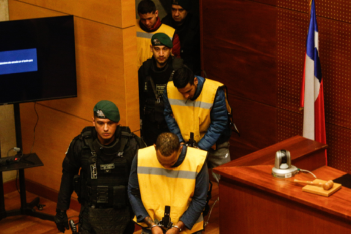 Dictan prisión preventiva para venezolanos acusados del asesinato de teniente en Chile