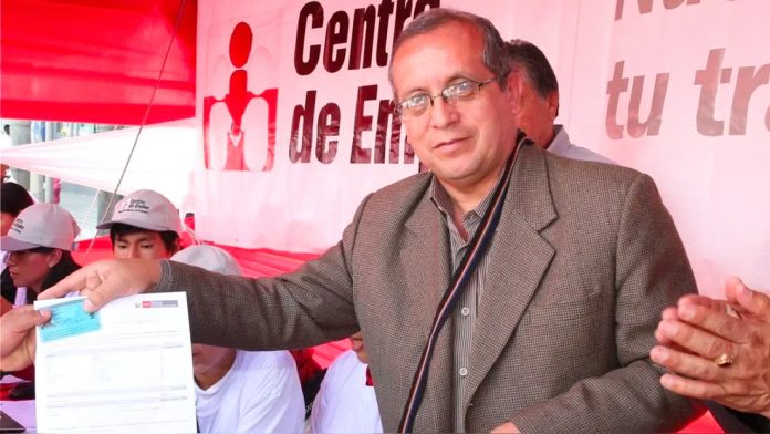Nicanor Boluarte Zegarra, hermano de la presidenta de Perú, Dina Boluarte. Ministerio de Trabajo Foto: Canal RT