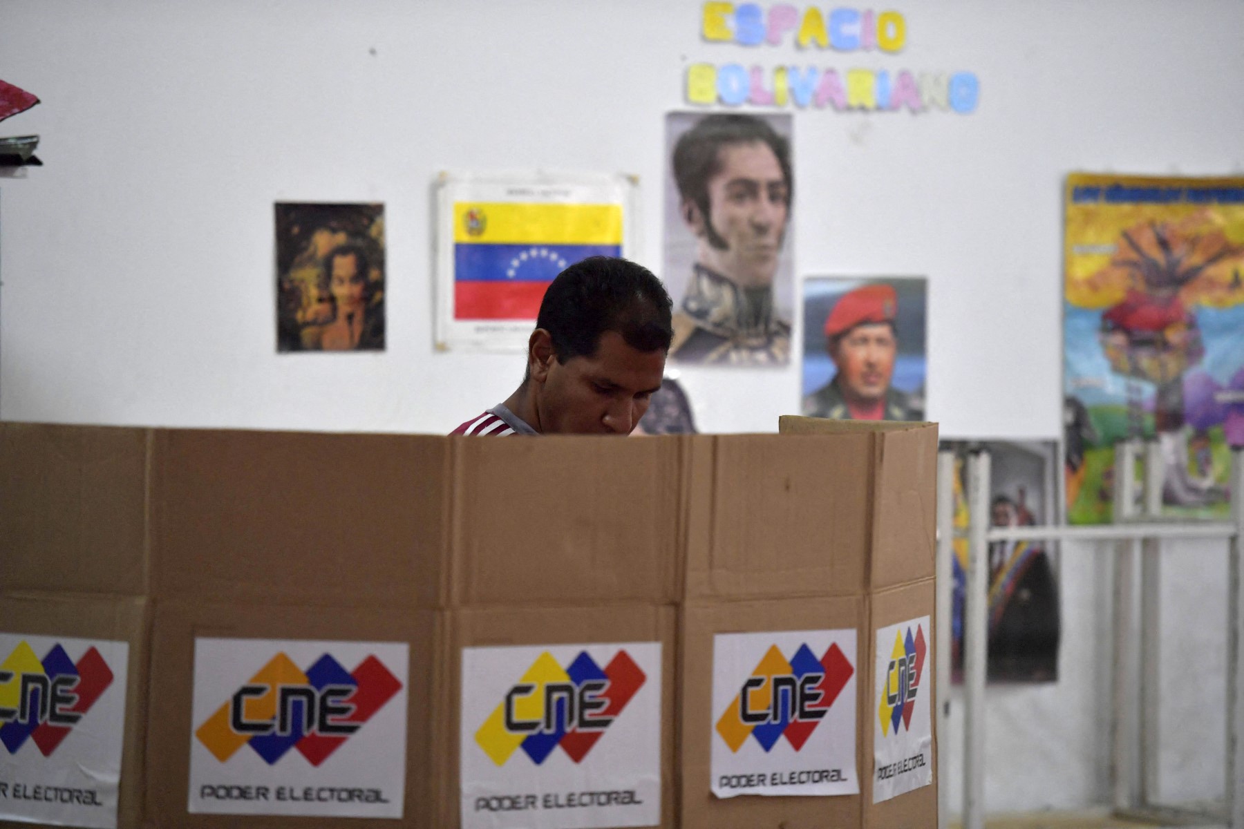 Vicente Díaz: Imposible que el CNE manipule resultados de presidenciales