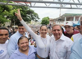 María Corina Machado respaldó a Edmundo González en La Victoria. Foto: Vente Venezuela