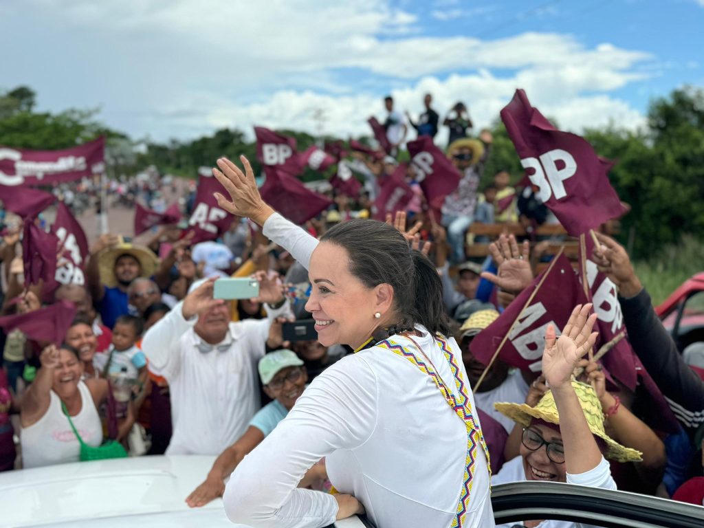 María Corina Machado llegó a Amazonas a pesar de las trabas del oficialismo