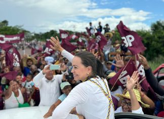María Corina Machado llegó a Amazonas a pesar de las trabas del oficialismo