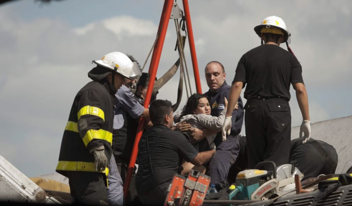 Al menos 30 hospitalizados tras choque de trenes en Buenos Aires