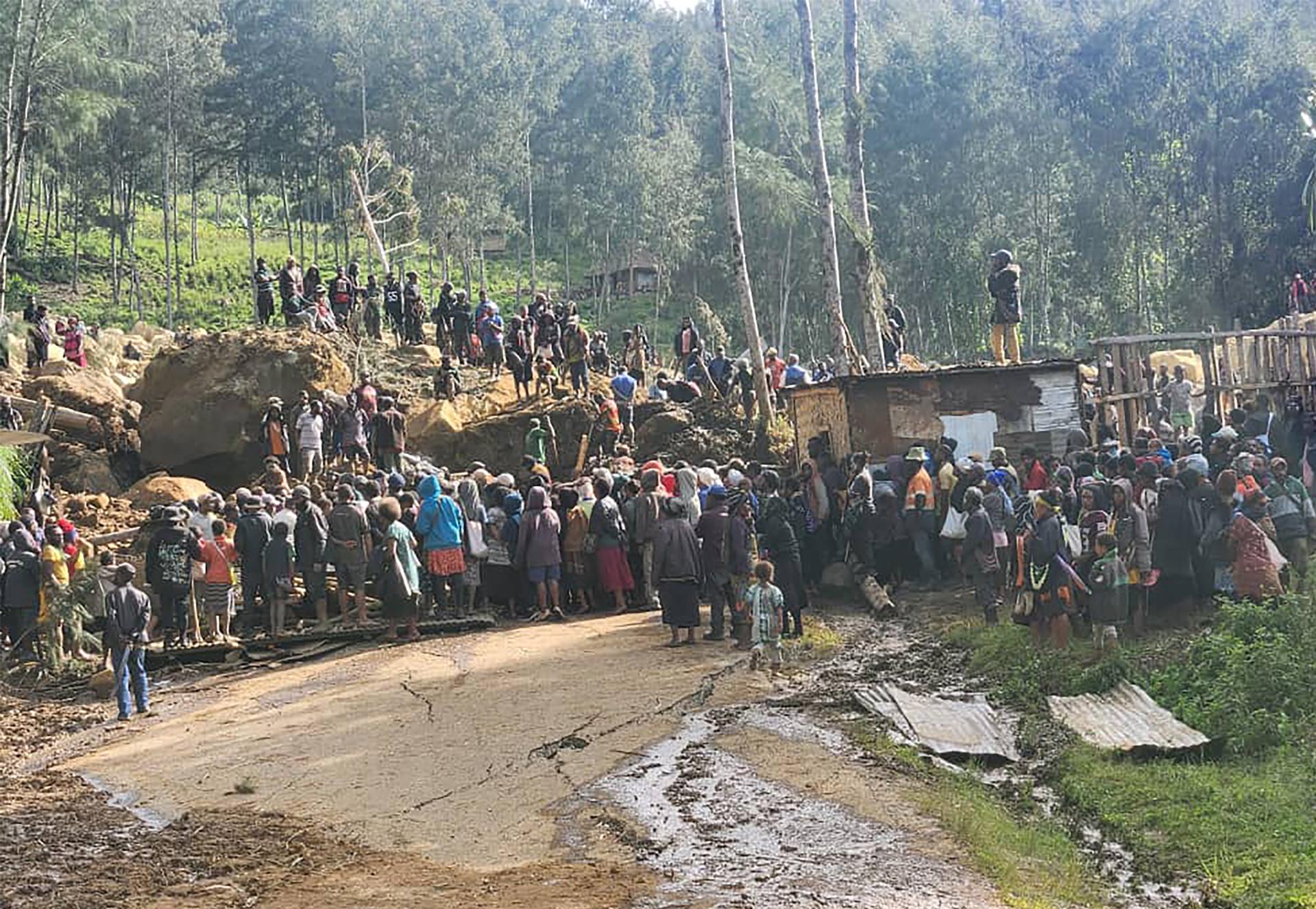 La inestabilidad y las creencias locales limitan el operativo en la avalancha de Papúa