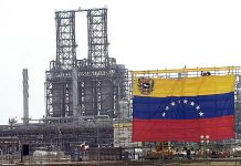 Magnate estadounidense obtuvo licencia para importar asfalto desde Venezuela