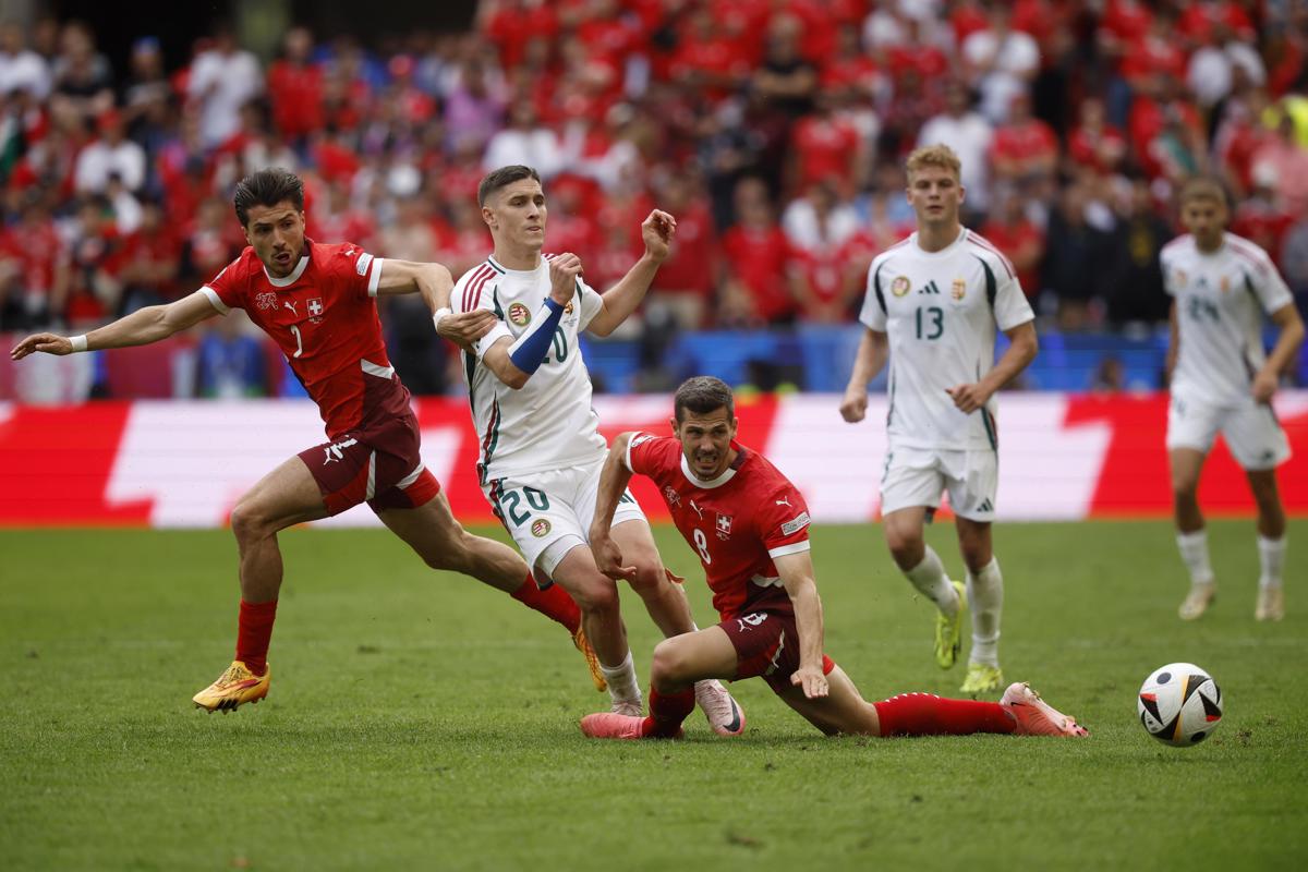 Suiza derrotó a Hungría en su debut en la Eurocopa