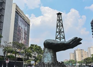 Reuters: Las exportaciones de petróleo de Venezuela aumentaron 30% en mayo