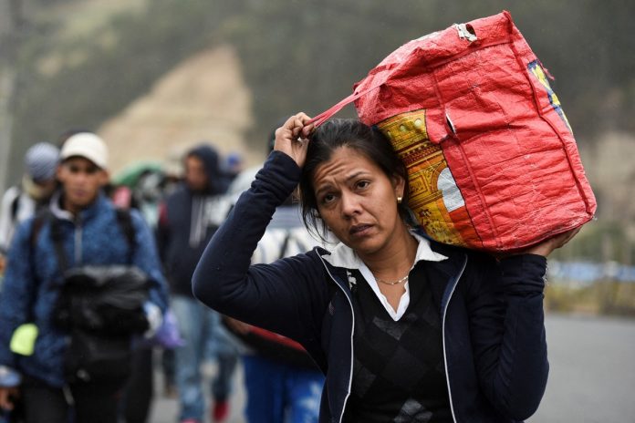Feministas alertan sobre el riesgo de las mujeres en tránsito por la frontera de Venezuela