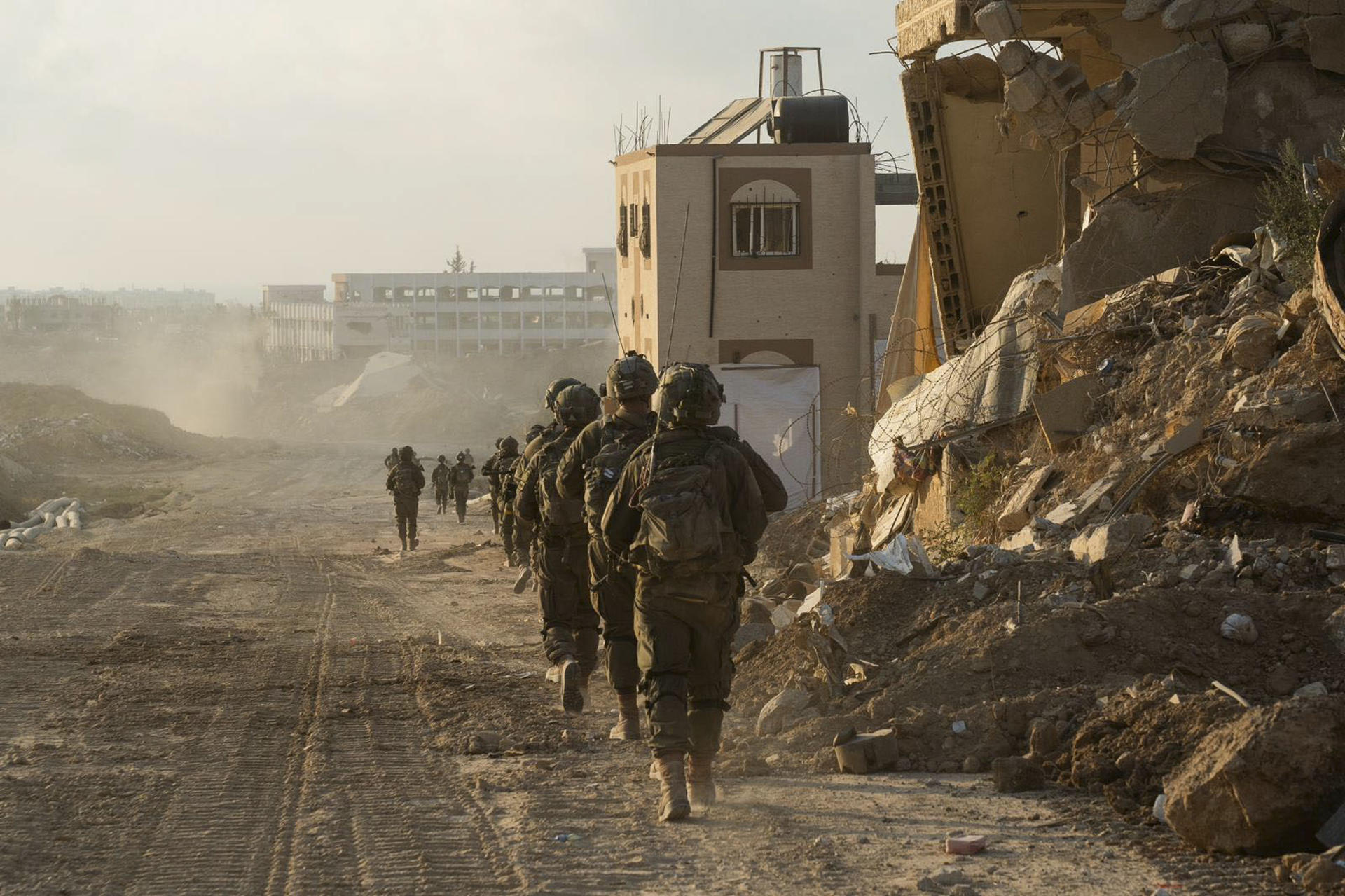 Ejército de Israel recupera los cuerpos de cinco rehenes al sur de la Franja