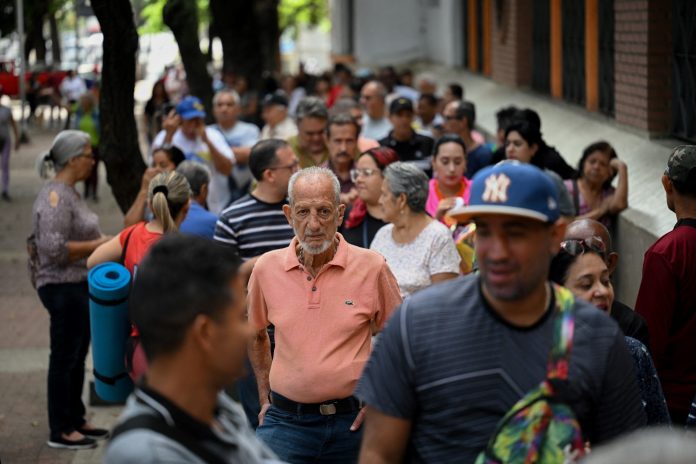 Chavismo reforzará en las presidenciales el control del simulacro electoral