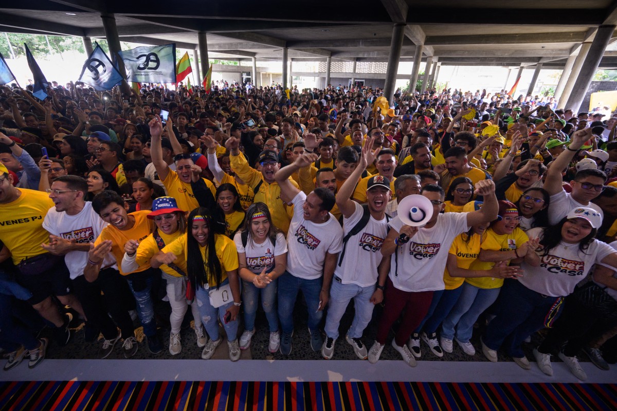 Desconfianza y esperanza en los jóvenes ante las presidenciales: «Salir de la dictadura sería una cosa reenergizante»