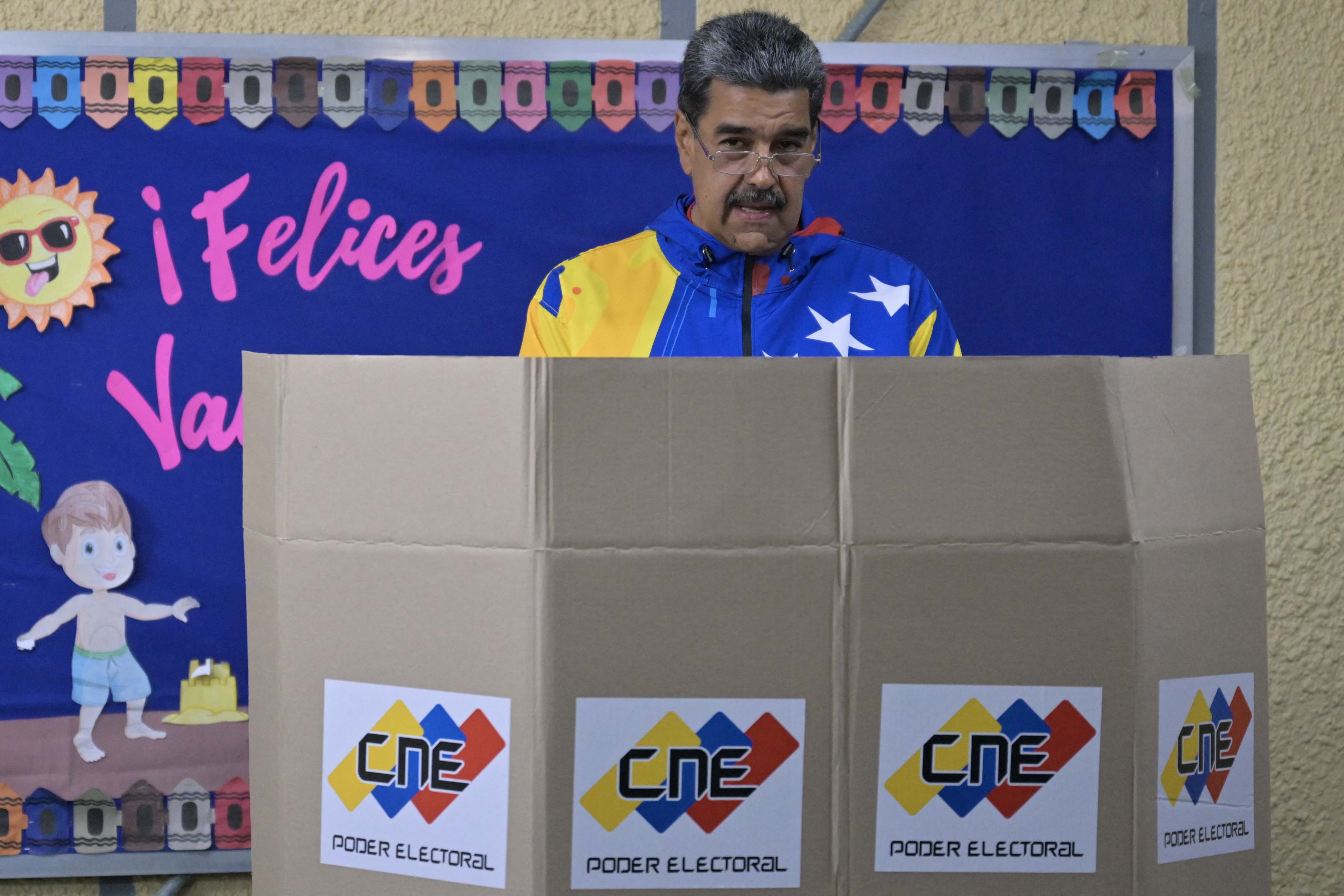 Maduro tras ejercer su voto: «Haré que se respeten los resultados»