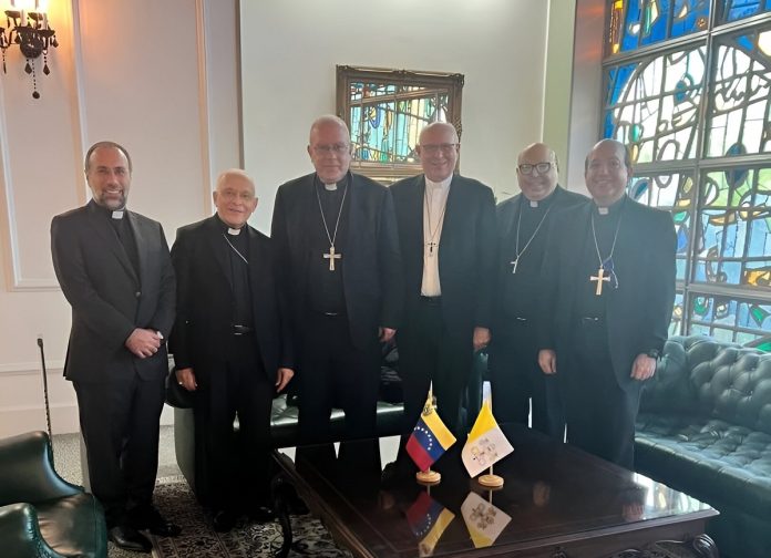 Nuncio Monseñor Alberto Ortega Martín fue recibido por autoridades de la Iglesia venezolana. Foto IG @CEVmedios