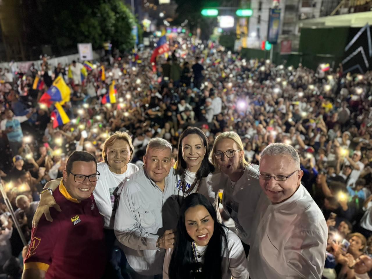 Cierre de campaña de Edmundo González desbordó las calles de Las Mercedes