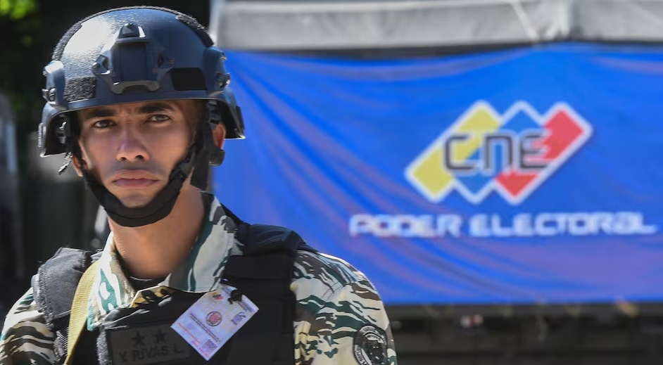 ¿Qué harán los militares si la oposición derrota a Maduro en las elecciones del domingo?