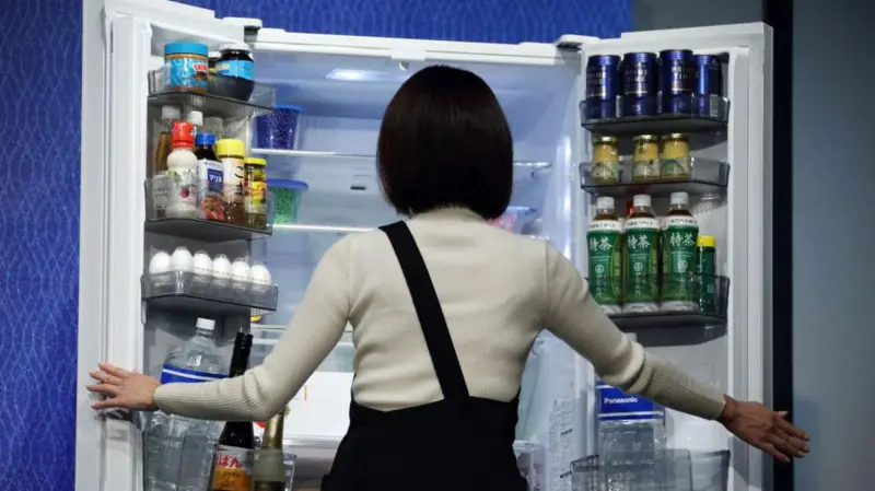 El sencillo método japonés para organizar mejor tu refrigerador y reducir el desperdicio de comida