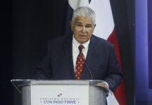 Impiden despegar de Panamá vuelo con expresidentes que viajarían a Venezuela como observadores electorales