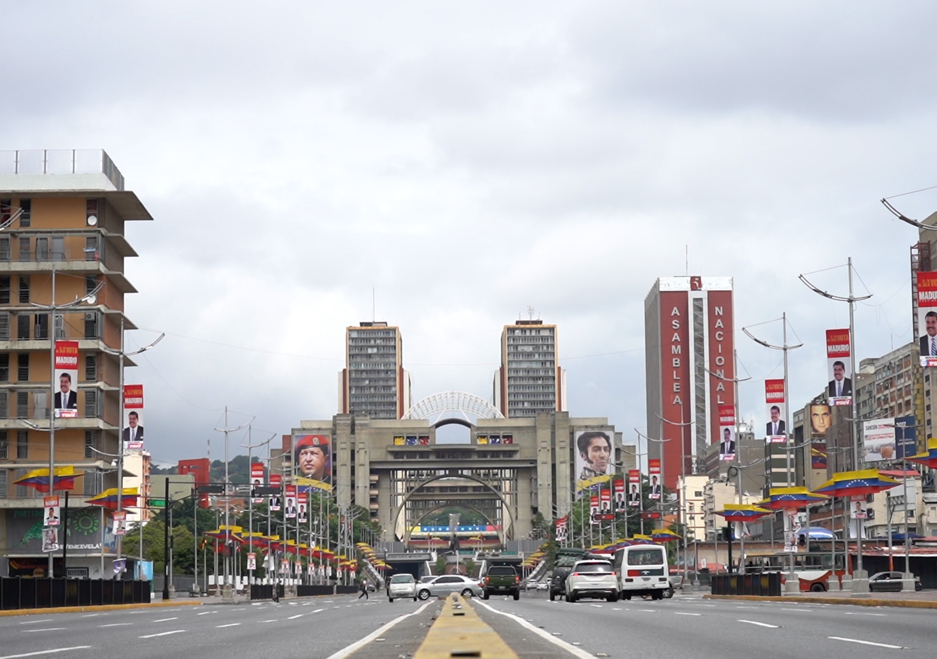 ¿Fraude electoral? Ciudadanos decepcionados en Caracas: cacerolazos, protestas y represión