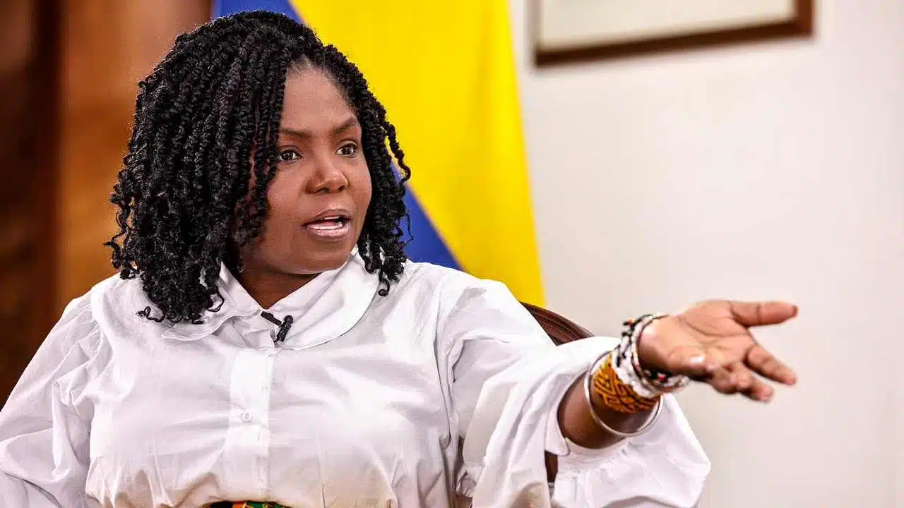 [FOTOS] Atacan con fusil vehículo de la vicepresidenta de Colombia: ¿qué se sabe?